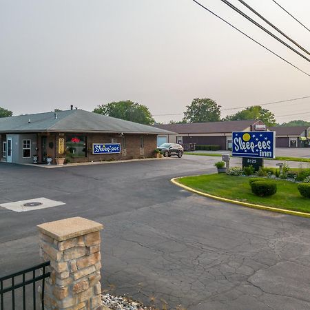 Sleep-Ees Inn, Saginaw & Frankenmuth Exterior foto