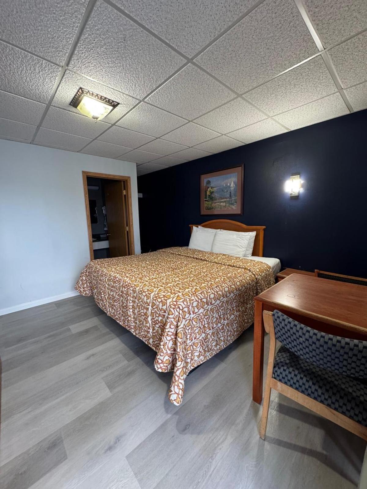 Sleep-Ees Inn, Saginaw & Frankenmuth Exterior foto